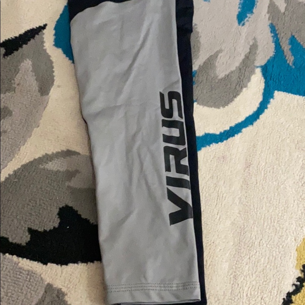 Workout pants - Picture 2 of 2